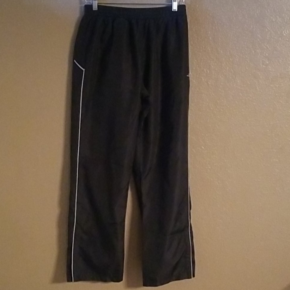 Athletic pants